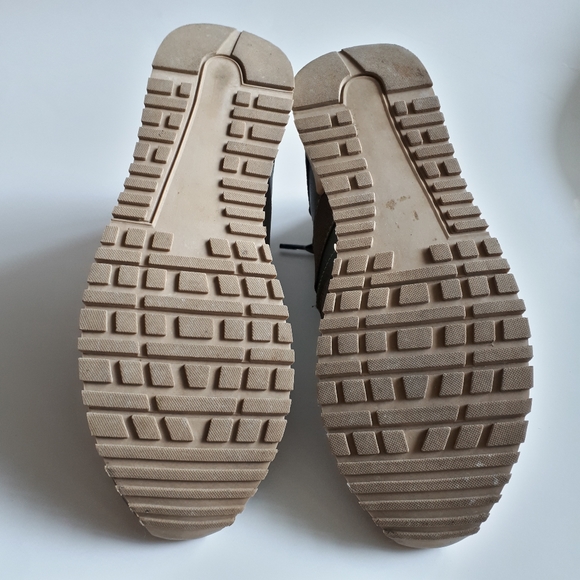 Steve Madden Sneaker - Picture 6 of 8